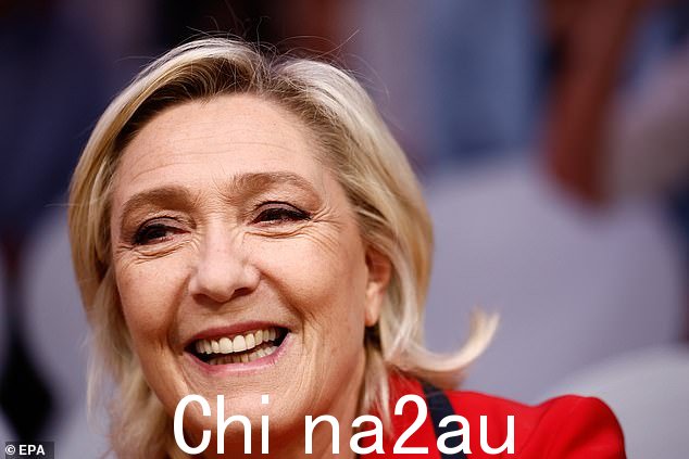 Marine Le Pen 出席 2024 年 6 月 24 日法国巴黎立法选举前的 RN 新闻发布会