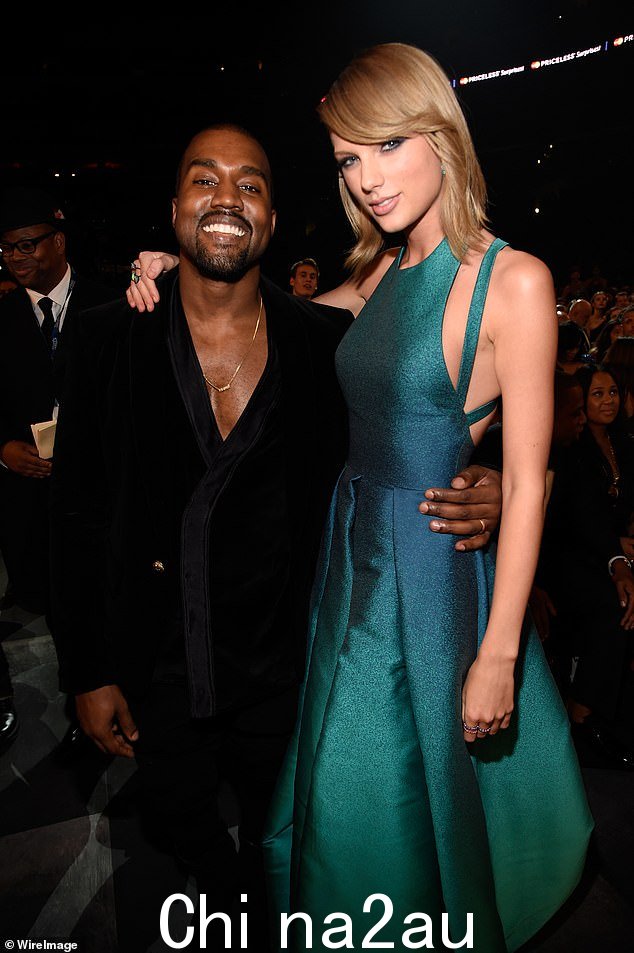 坎耶(Kanye)发行歌曲《Famous》时感到震惊,其中的歌词很粗俗:“我觉得我和泰勒·斯威夫特可能仍然会做爱/为什么?我让那个混蛋出名了”(2015 年拍摄)