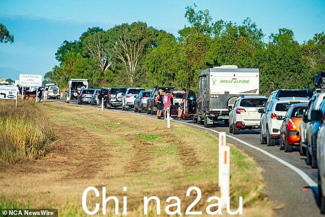 恐怖事故导致布鲁斯高速公路严重延误,该高速公路双向封闭