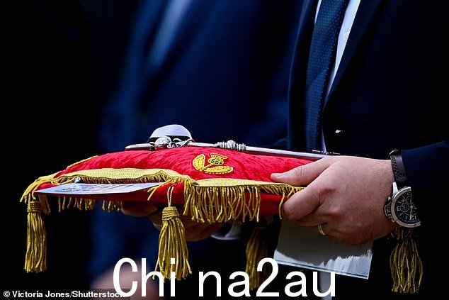 钥匙仪式(如图)将在爱丁堡荷里路德宫花园举行