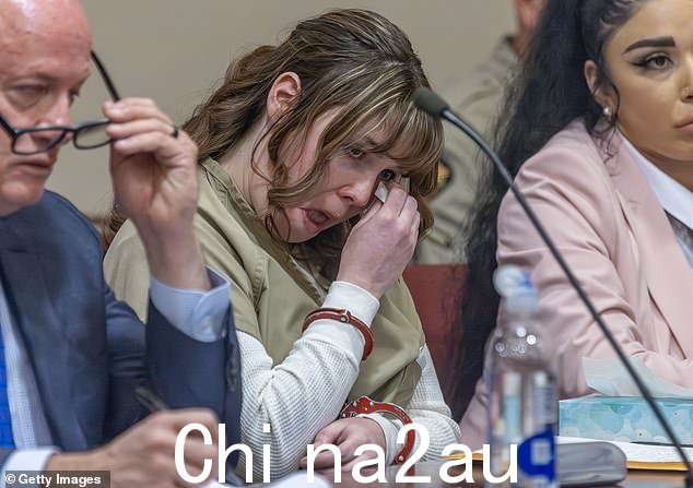 Rust 军械商汉娜·古铁雷斯-里德 (Hannah Gutierrez-Reed) 因致命枪击事件中的过失杀人罪被判 18 个月徒刑,正在服刑,她对陪审团的裁决提出上诉;上图为汉娜于 4 月份的照片