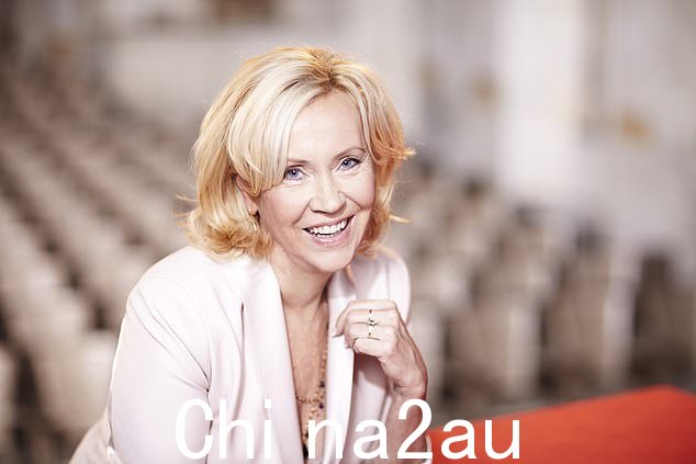 他们的关系是在一系列事件的影响下结束的,这些事件导致情绪混乱,法尔茨科格变得越来越脆弱
