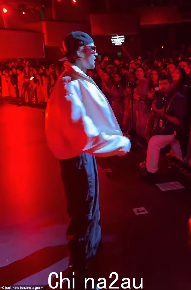 比伯为高调嘉宾分享了自己表演 2015 年热门歌曲《Love Yourself》以及 2017 年与 DJ Khaled 合作《I'm The One》的片段