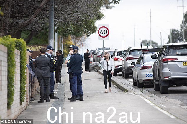 新南威尔士州警方表示,目前没有持续的威胁事件发生后的公众。图为现场调查人员