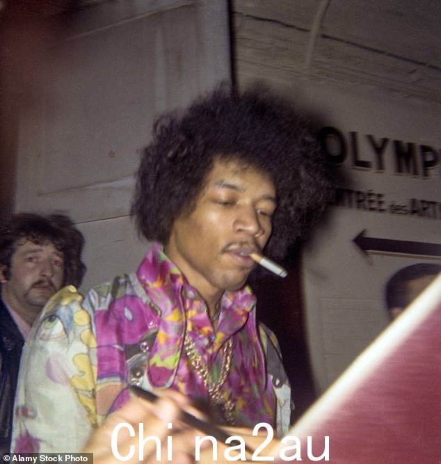 吉米·亨德里克斯,27 岁去世,被认为是在 1970 年因吸毒过量而死亡