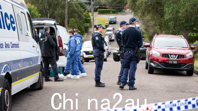 在收到有关福利问题的报告后,警方被召集到马斯菲尔德孟席斯路的一处住宅。图片:NewsWire/ Monique Harmer。