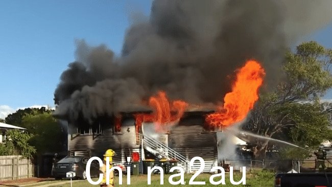 两名昆士兰青少年在“可疑”事故后死亡汤斯维尔的一处房屋发生火灾,另外两名住户毫发无伤。图片:7News/Facebook
