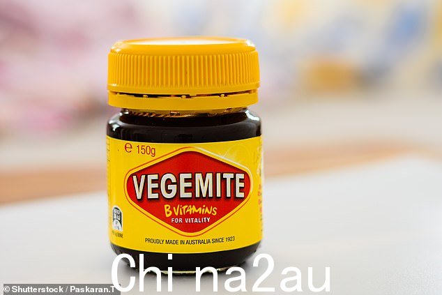 Vegemite 是一种浓稠的深棕色澳大利亚食品涂抹酱,由剩余的啤酒酵母提取物和各种蔬菜和香料添加剂制成,是澳大利亚深受喜爱的家庭主食