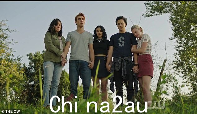 'Riverdale 的最佳剧集是对 Luke 的致敬,Shannen 的客串让现在变得更加悲伤,' 一位粉丝发布了 class=