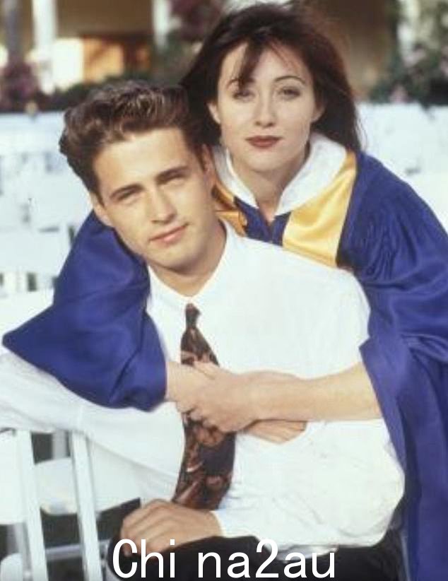 Shannen 与她的 90210 搭档 Jason Priestley 合影