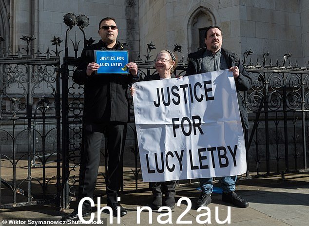 莱特比的支持者在上诉审判期间在高等法院外示威。他们认为 Letby 是误判的受害者
