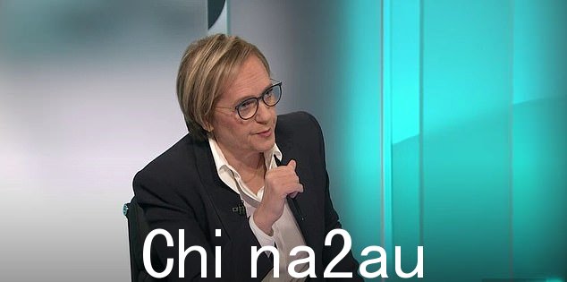 ABC 的莎拉·弗格森(如图)在周二晚上接受 ACTU 的莎莉·麦克马纳斯采访时坚持不懈