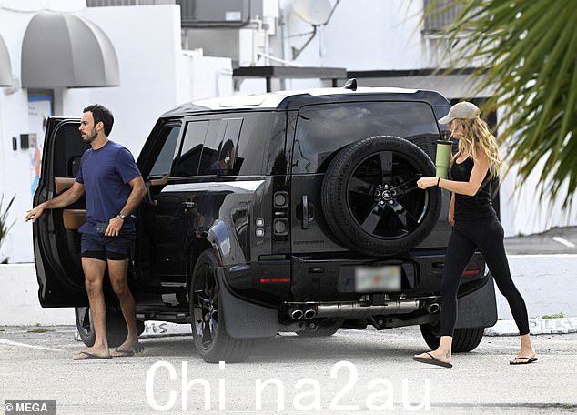 吉赛尔·邦辰 (Gisele Bundchen) 被发现与男友 Joaquim Valente 前往佛罗里达州迈阿密参加普拉提课程,进行情侣锻炼