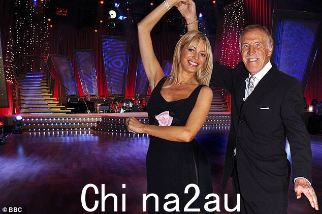 《舞动奇迹》第一集也将再次播出( Tess Daly 和 Bruce Forsyth 图)