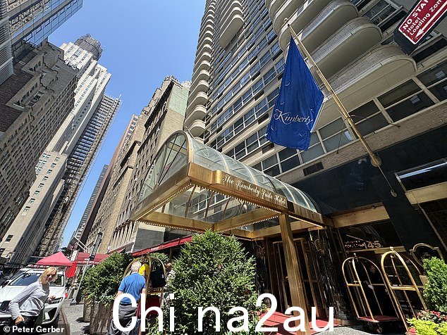 克莱恩从酒店20楼跳下,降落在三楼庭院区域