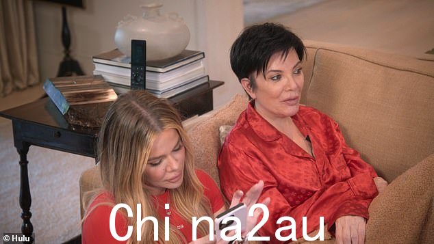 Khloe 补充道,“我只是想知道,第一个说‘天哪,我的肚子变大了,然后一个婴儿从他们的阴道里出来了,就像他们并不担心那样’”他们为什么不杀掉那个人?认为那是外星人?'