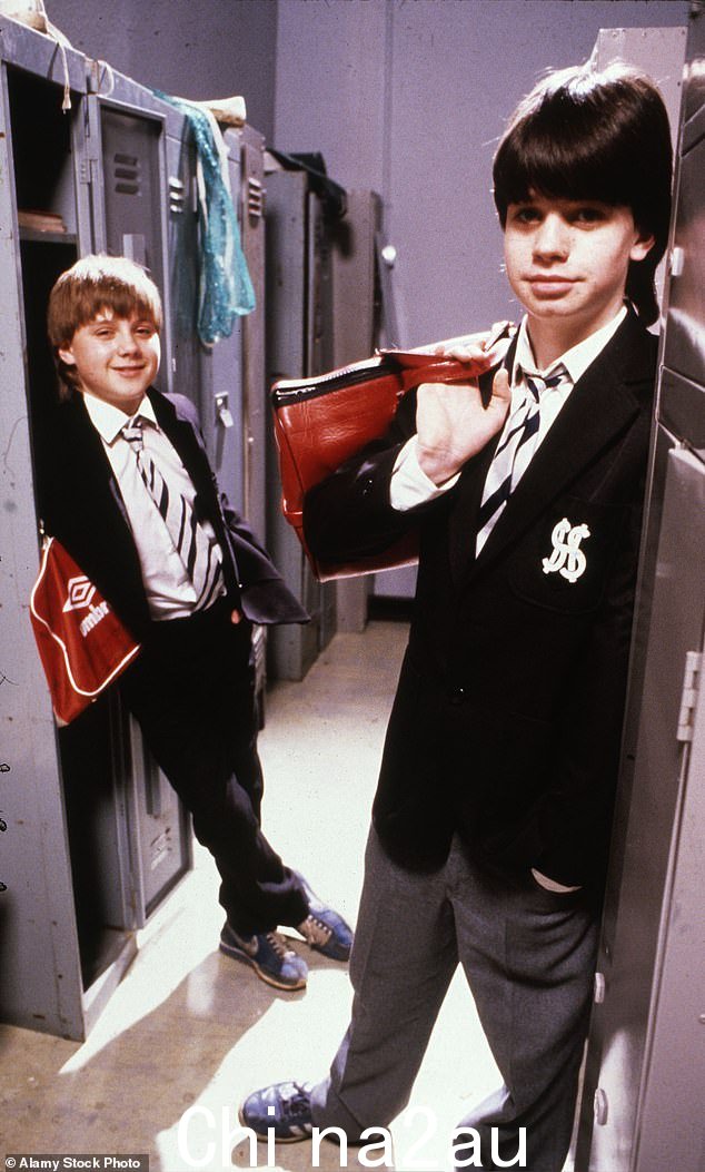 John Alford(左)饰演 Robbie,George Christopher(右)饰演 Ziggy,在 Grange Hill 中主演