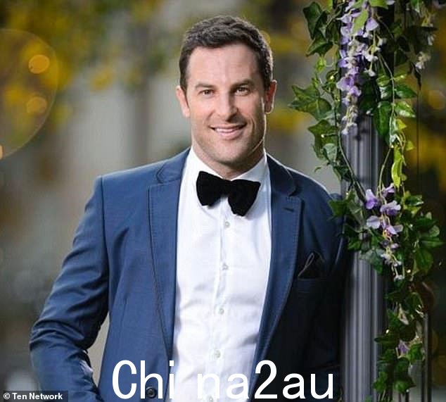Sasha Mielczarek(如图)在 2 月份的拍卖中未能拿到报价并在 4 月份将价格削减了 30 万美元后,终于卖掉了他位于鲍勒尔 (Bowral) 的豪华住宅