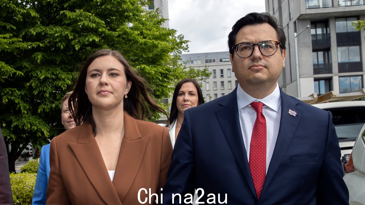 Ms Higgins 和 Mr Sharaz由于法律费用不断增加,他们被迫出售房屋。图片:NCA NewsWire / Gary Ramage