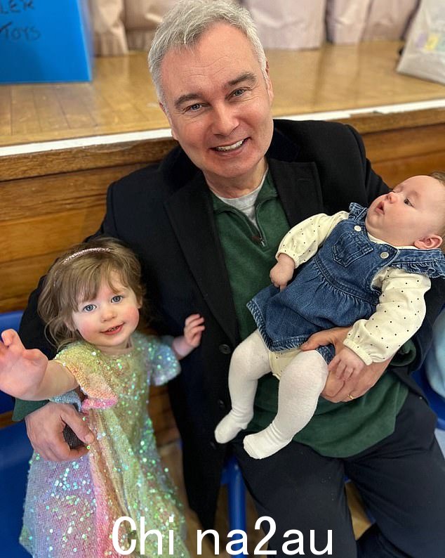 Eamonn 的长子和他的妻子珍妮欢迎他们第一个孩子 Emilia 将于 2021 年迎来他们的第二个女儿 Isabella