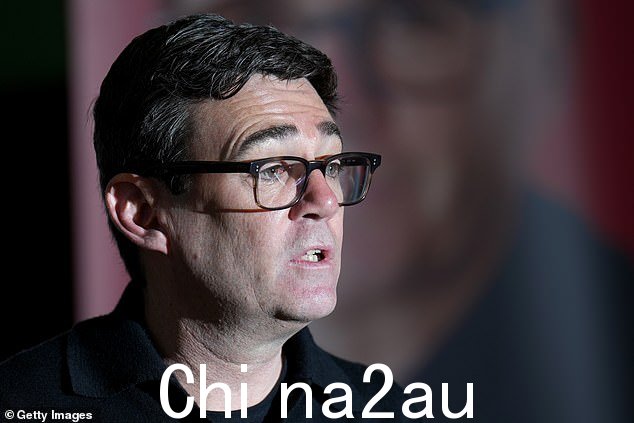 大曼彻斯特市长安迪·伯纳姆呼吁公众保持冷静,并敦促公众允许调查继续进行