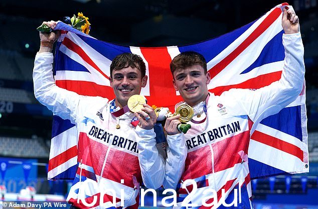 Matty Lee,26 岁,与 Tom Daley 在东京同步 10m 跳台比赛中夺得金牌