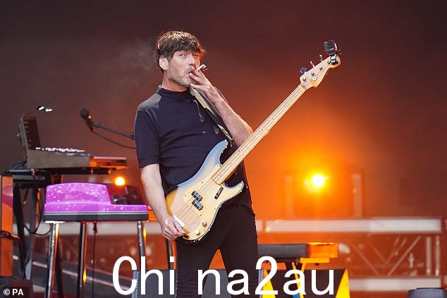 继温布利演出之后,Blur 继续前往欧洲、日本和南美巡演。他们还两次亮相今年四月在加利福尼亚州举行的科切拉音乐节