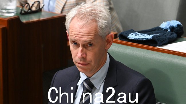 贾尔斯先生因其去年高等法院裁决的回应而受到批评,该裁决引起了超过150 名移民被拘留者被释放到社区,其中许多人此前曾有过刑事定罪。图片:NewsWire/Martin Ollman