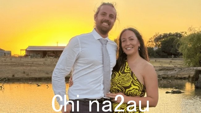 澳大利亚人 Jordan Theobald 的“一生难忘的旅行”在跳跃过程中发生恐怖事故后以悲剧告终位于波斯尼亚标志性的莫斯塔尔老桥附近。图片:GoFundMe