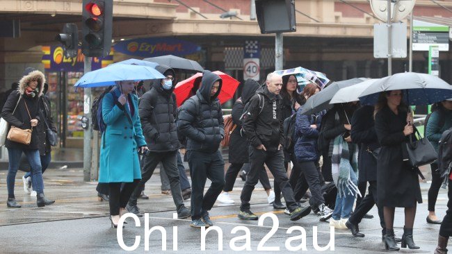 Areas维多利亚州南部和中部地区迎来了一个寒冷的早晨,拉特罗布山谷的最低气温为-2.9摄氏度,而墨尔本的最低气温为3.5度。图片:David Crosling/澳大利亚新闻集团