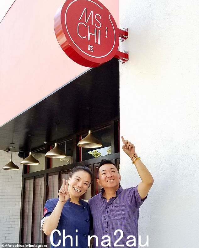 她还通过她的Ms. Chi Cafe分享了一篇帖子,宣布餐厅将于下周关闭,以便她可以专注于治疗