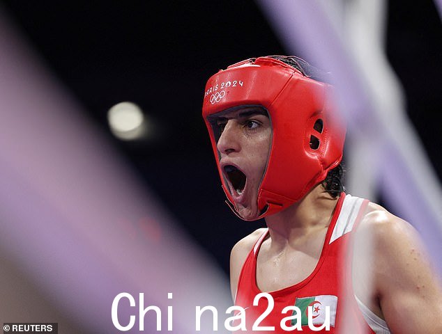 Khelif 在与意大利选手发生争议的冲突中在擂台上大喊大叫