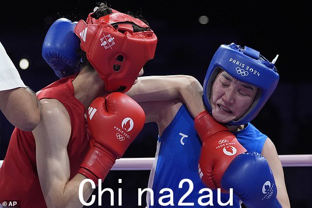 两人在巴黎比赛中扭打