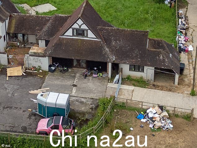 这位 46 岁的魅力模特于 5 月份在破产困境中被逐出该房产,该房产现在以 150 万英镑出售