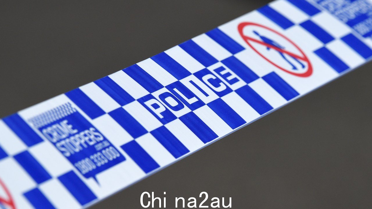 警方查获了近 15,000 美元现金,被认为是毒品犯罪所得。图片:NCA NewsWire / Andrew Henshaw。