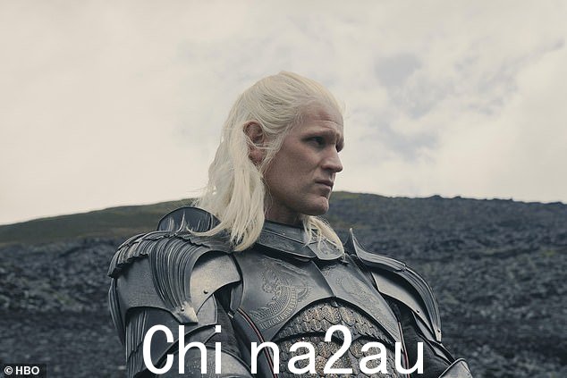 HBO 的《权力的游戏》前传《龙之屋》将在第 4 季结束后结束,据该剧联合创作者兼剧集主管瑞安·康达尔 (Ryan Condal) 介绍,戴蒙·坦格利安 (马特·史密斯饰) 在该剧第二季的课堂上拍摄了照片。 =