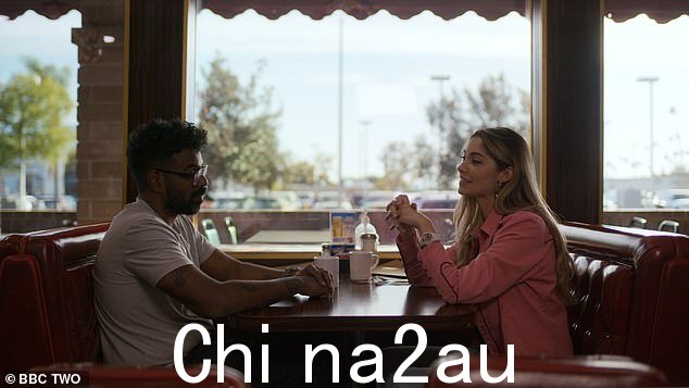 他的新纪录片风格系列名为《罗梅什·兰加纳坦的错误调查》,以对一个大人物的调查开始——美国说唱歌手图帕克·沙库尔的争议性死亡事件。 class=
