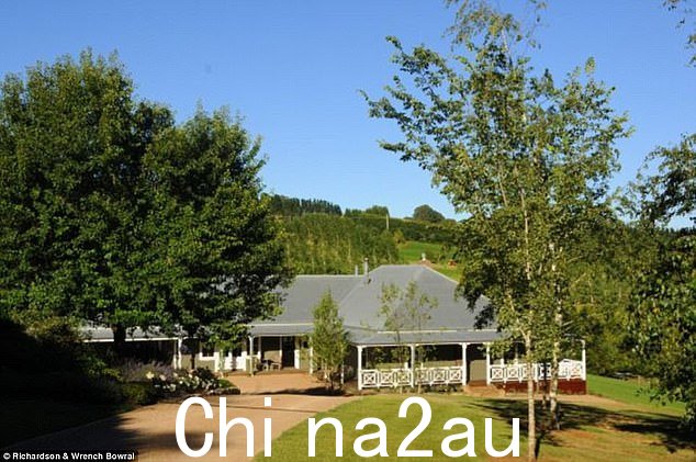 第七频道明星是新南威尔士州多处华丽房产的自豪拥有者。她于五月购买了她最近的房产,这是位于南部高地莫斯谷的一处令人惊叹的三卧室、两浴室装修项目。图为