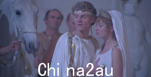 尽管如此,《卡利古拉》在电影史上值得注脚。1979 年,它是有史以来制作成本最高的独立电影