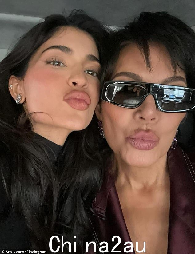 周六,凯莉·詹纳 (Kylie Jenner) 与 68 岁的母亲克里斯 (Kris) 一起庆祝了她的 27 岁生日,她在社交媒体上发表了一篇滔滔不绝的帖子,以表达敬意