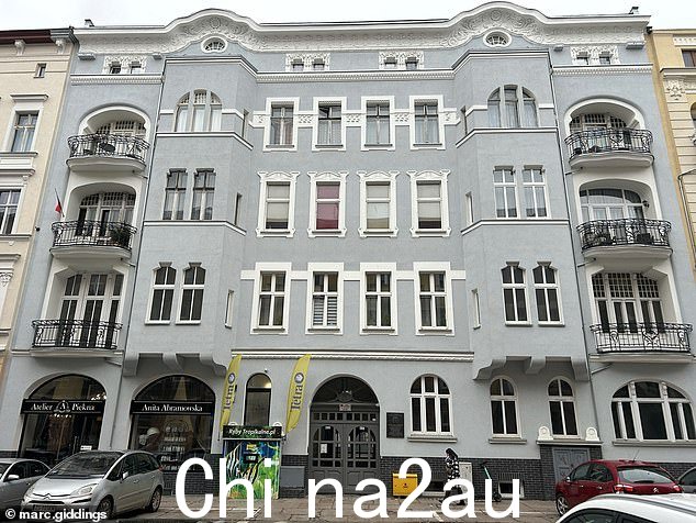 图:什切青市的公寓楼,赫巴在刑期被减刑后与母亲住在一起