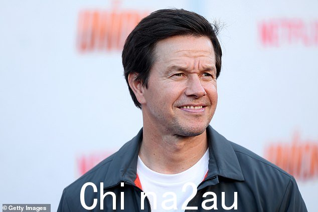 罕见地看到这六人是在演员用沙滩换来老虎机两年后,让他的“孩子们有机会茁壮成长”