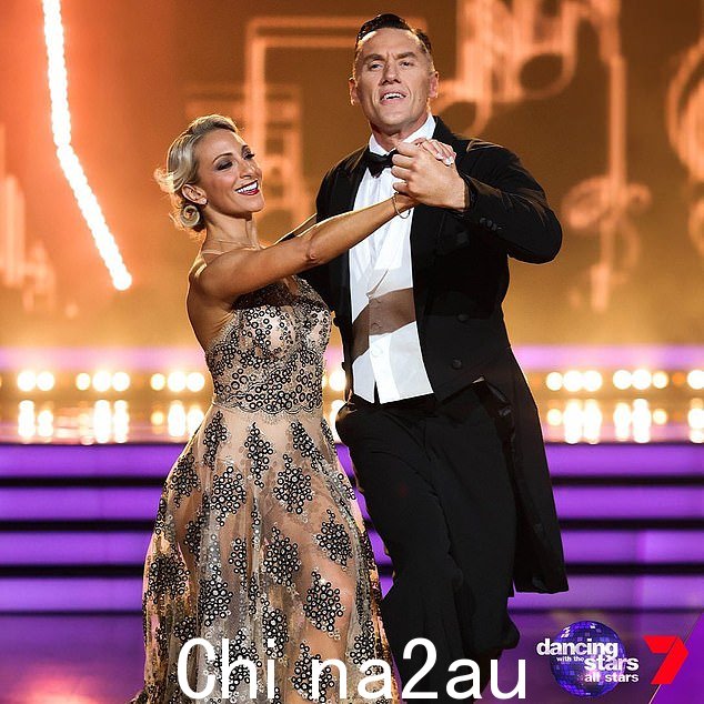 'Kouta' 与 Natalie Lowe(如图)一起荣获 2006 年与星共舞冠军