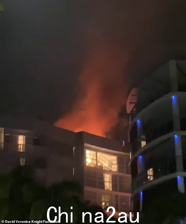 一名游客拍摄的视频显示,酒店屋顶被巨大火焰吞没,黑烟滚滚腾空而起