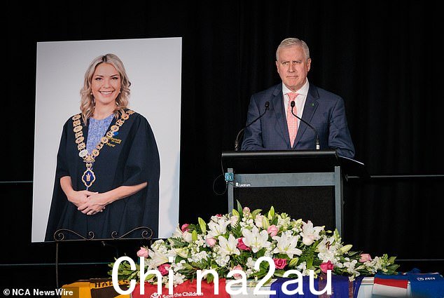 国民党议员 Michael McCormack 也在葬礼上发言