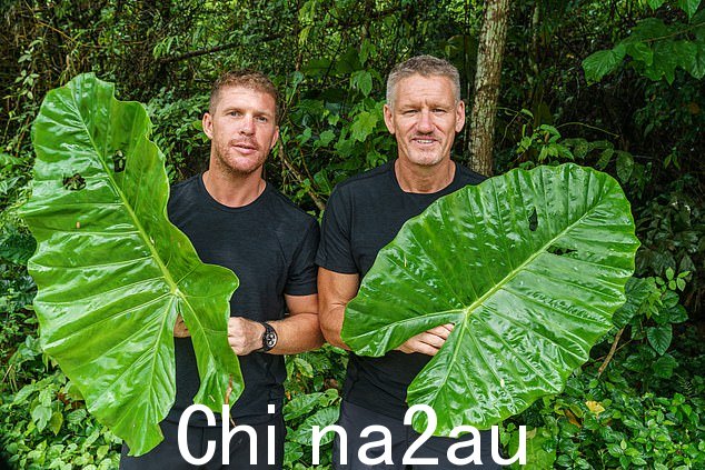 该节目看到一群前陆军官员(如图)让一群非专业新兵通过特殊航空服务筛选过程,以测试他们的精神、情感和体力
