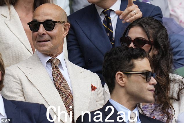 Stanley Tucci 观看 7 月 12 日星期五在伦敦举行的温布尔登网球锦标赛