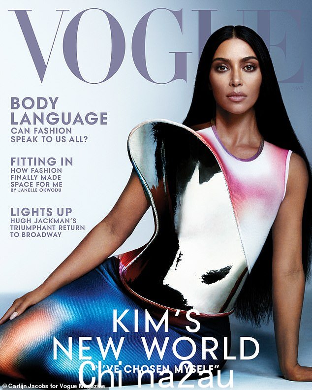 与此同时,虽然 Kim 尚未登上英国《Vogue》杂志,但她已经登上过 10 个国际封面 - 其中 3 个是《Vogue》美国版