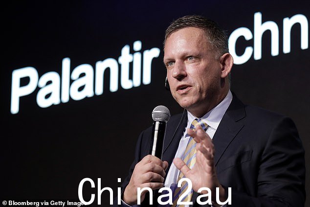 据《福布斯》报道,蒂尔今天的身价估计为 84 亿美元