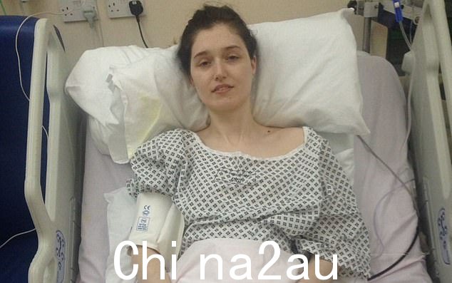 2017 年 2 月,丽莎在埃尔斯米尔港附近 40,000 平方英尺的中心从 13 英尺高的平台跳入泡沫坑后,陷入了“我经历过的最痛苦的痛苦”